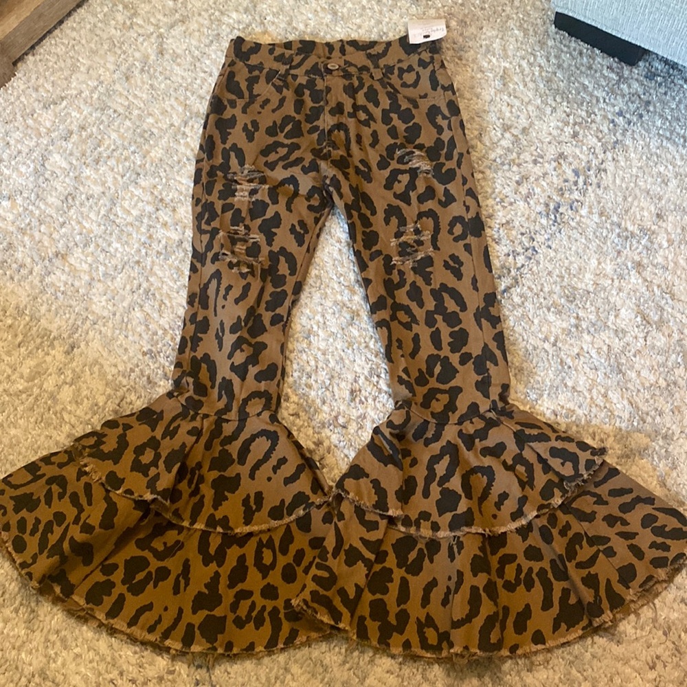 Girls Boutique leopard print distressed tiered ruffle flare jeans size 10/12 NEW
